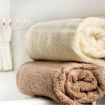 Ręcznik kąpielowy bawełniany 550 g/m2 gruby splot, brzoskwiniowy
